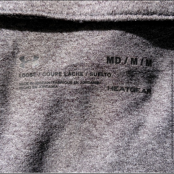 Under Armour Loose Fit, 3/4 Zip-Up, Heat Gear, Workout Top - Picture 4 of 4